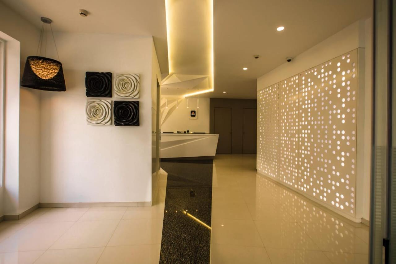 The Mayberry -A Bergamont Group Of Hotels Tiruppur Exteriör bild
