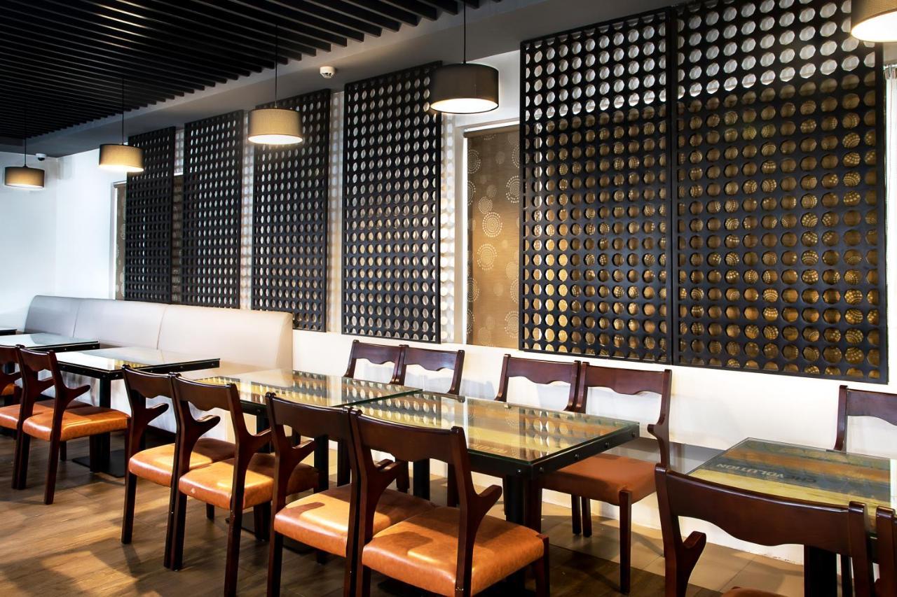 The Mayberry -A Bergamont Group Of Hotels Tiruppur Exteriör bild